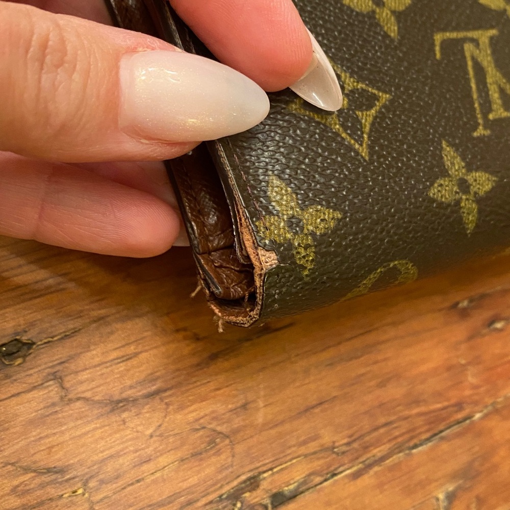 Louis Vuitton Monogram Kisslock Wallet - Picture 5 of 16
